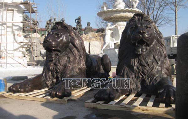 4m long bronze lion sculptures for London Olympic Games (1)