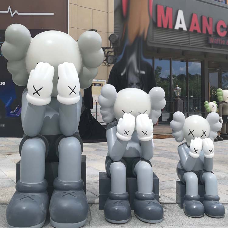 kaws sculptures (4)